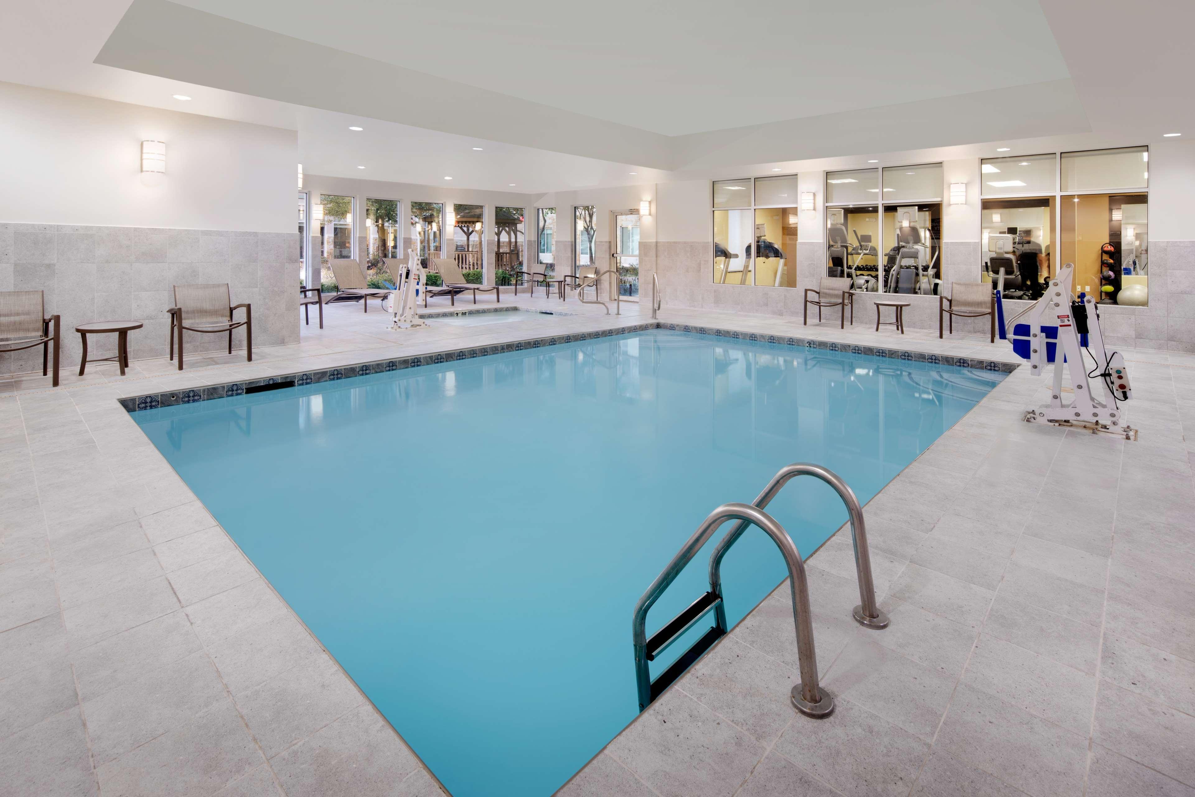 Hilton Garden Inn Tyler Ngoại thất bức ảnh