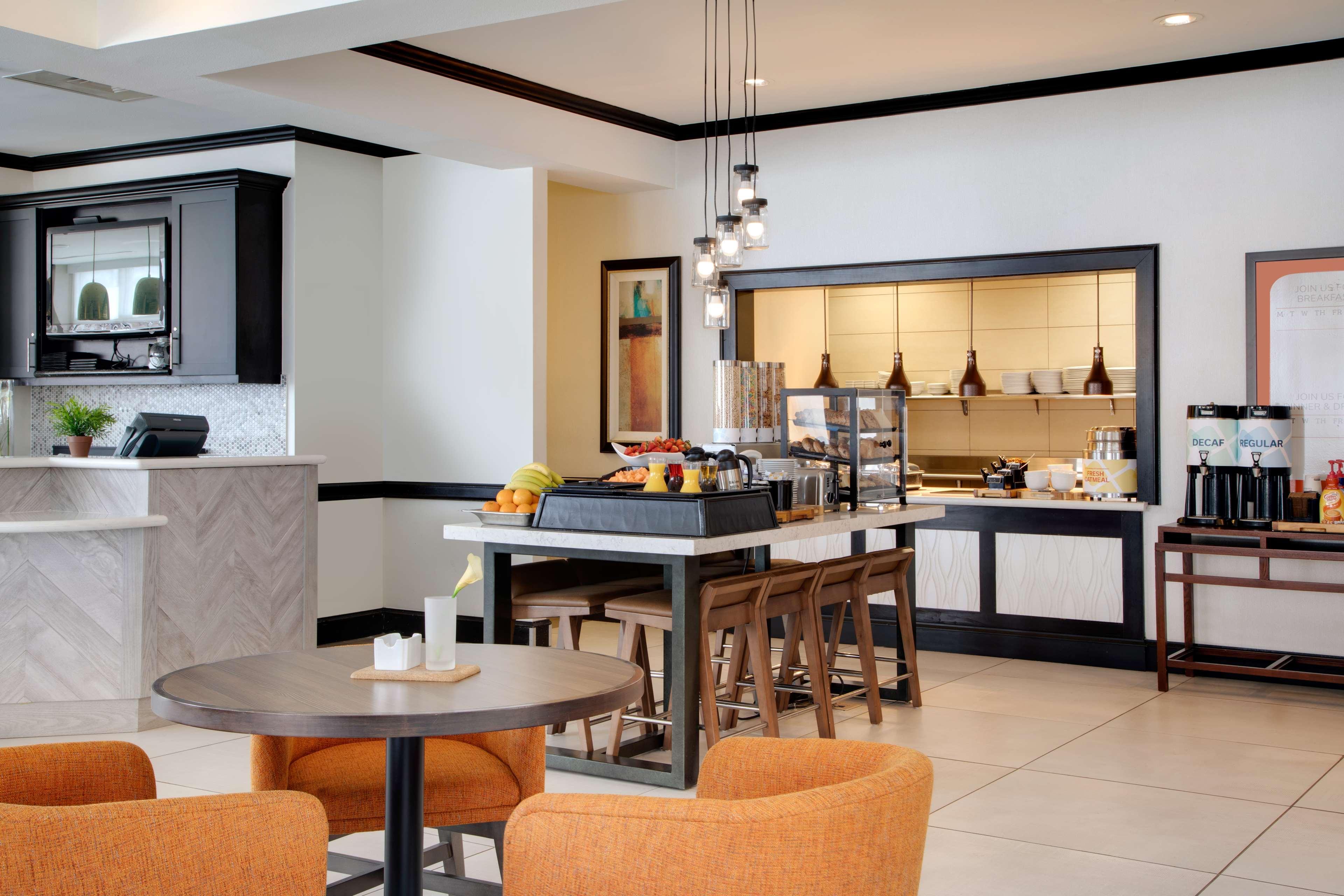 Hilton Garden Inn Tyler Ngoại thất bức ảnh