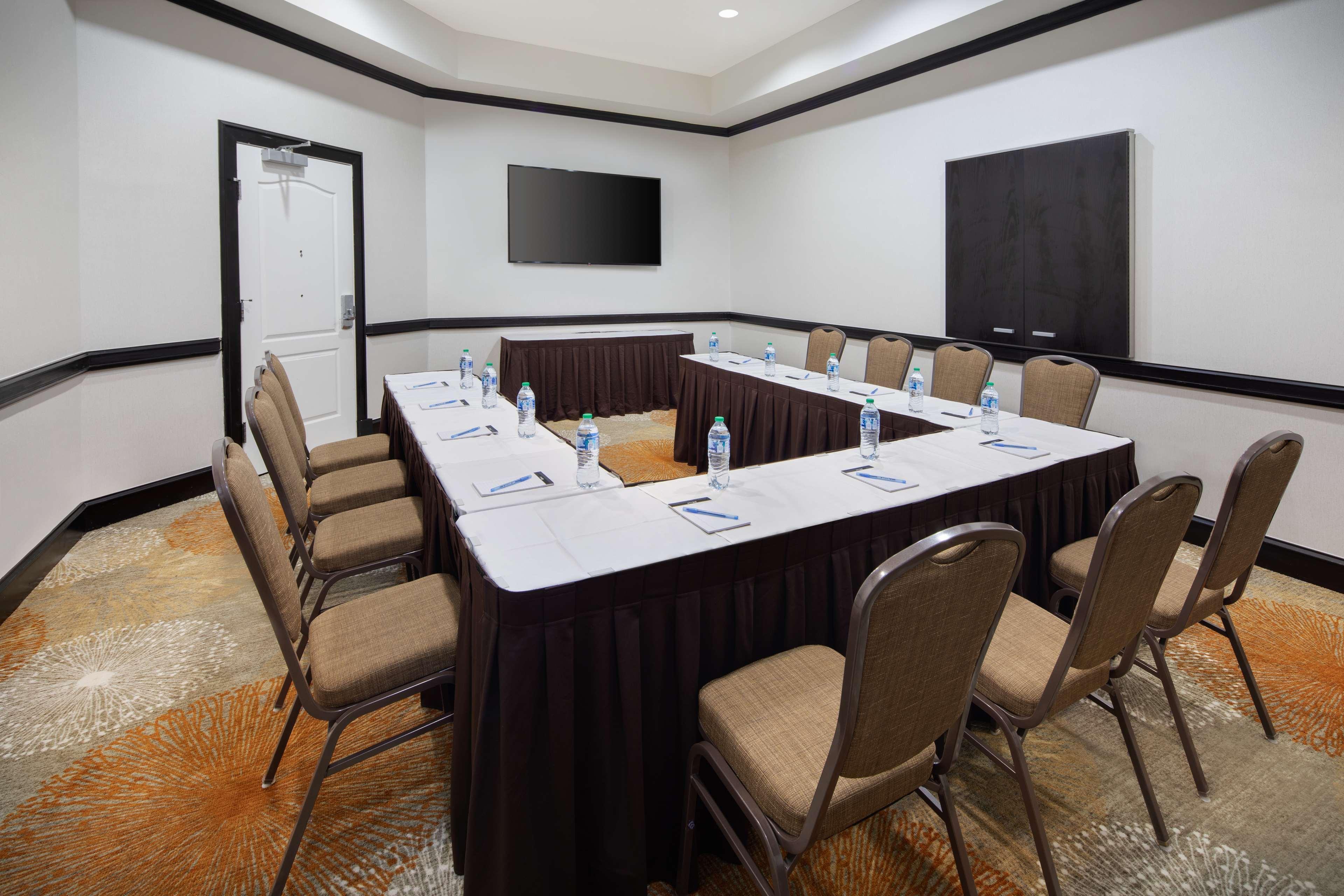 Hilton Garden Inn Tyler Ngoại thất bức ảnh
