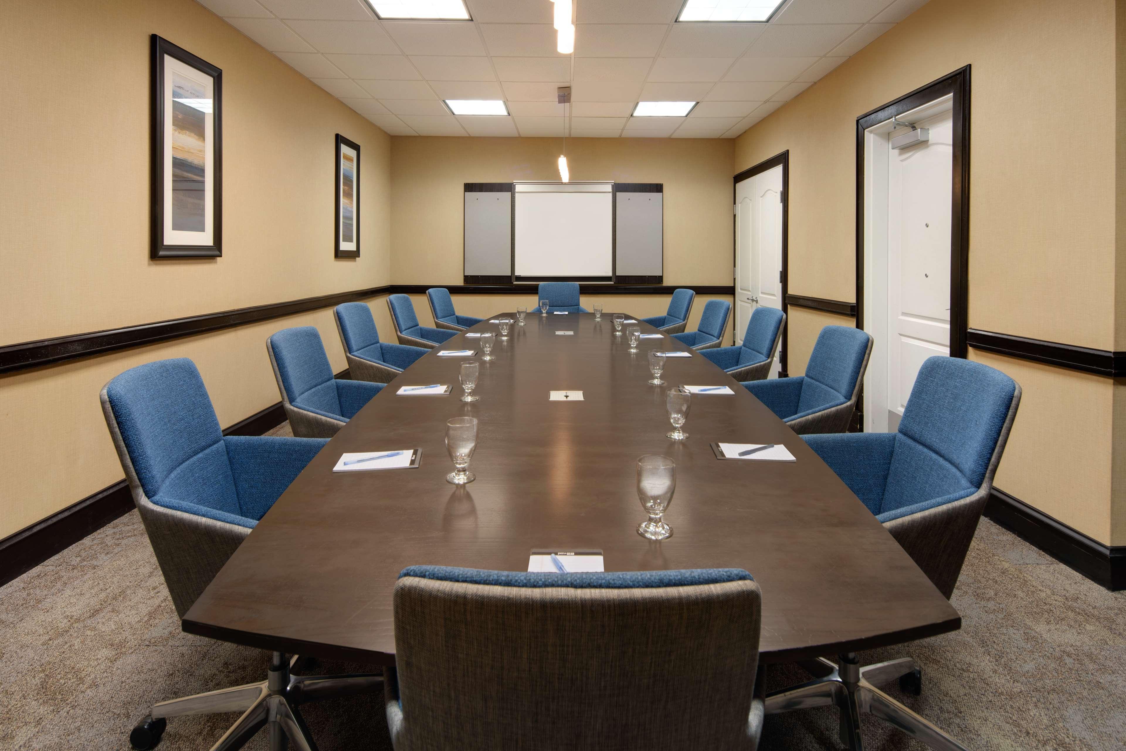 Hilton Garden Inn Tyler Ngoại thất bức ảnh