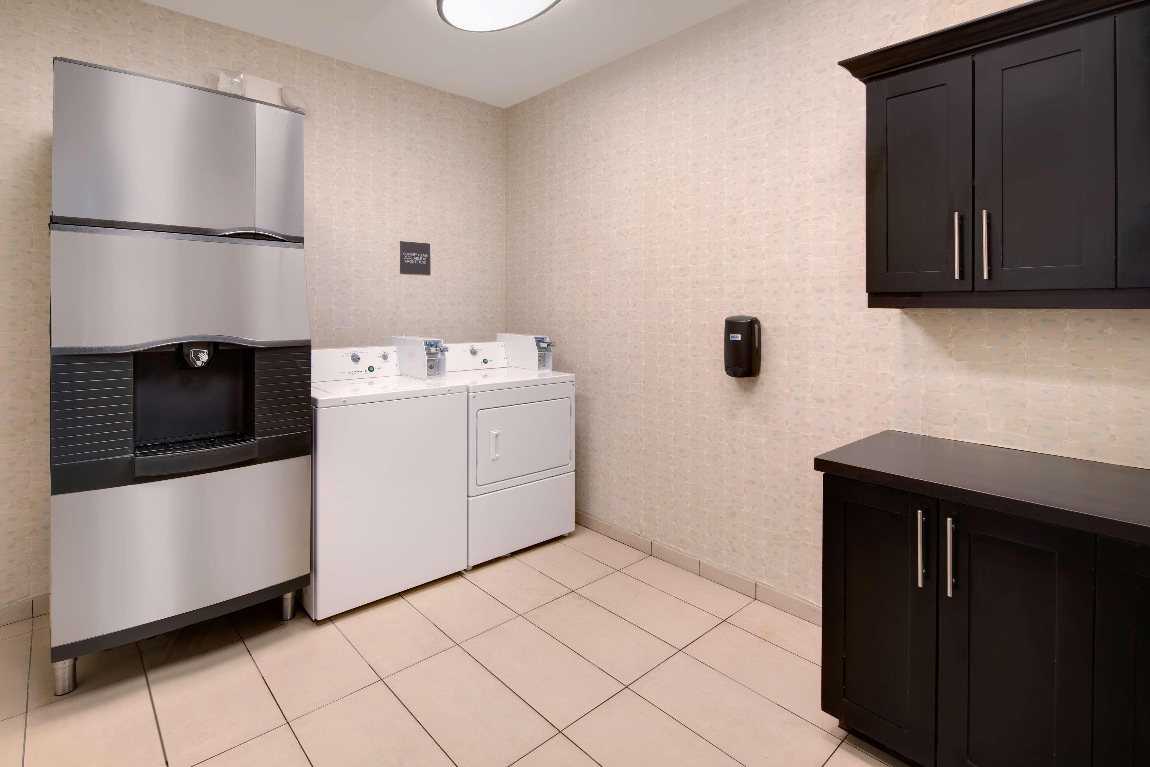 Hilton Garden Inn Tyler Ngoại thất bức ảnh